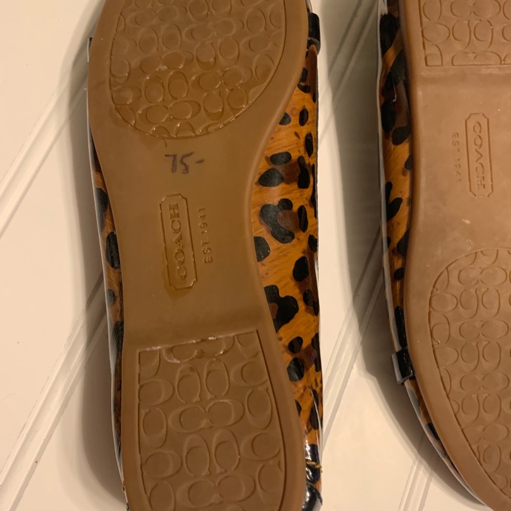 ⭐️⭐️Coach Patent Leather Cheetah Print Berdina flats⭐️⭐️ - Picture 6 of 8